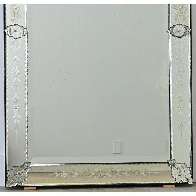 Transparent Italian 19th Century Venetian Mirror in Rectangular Frame For Sale - Image 8 of 14