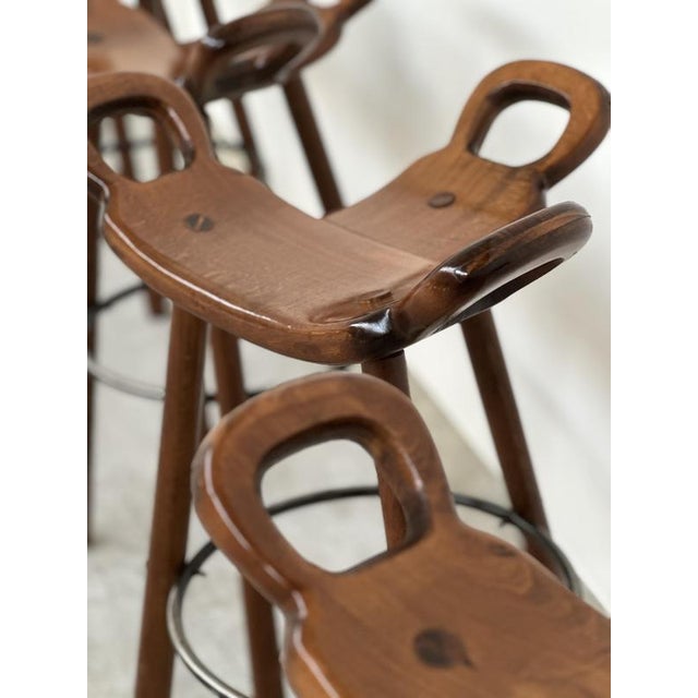 Vintage Bar Stool in Wood in the style of Sergio Rodrigues For Sale - Image 5 of 14