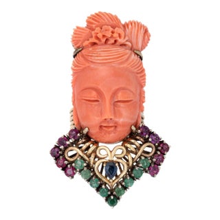 Guanyin Goddess Ring Carved Coral Gemstone Vintage 14 Karat Yellow Gold Cocktail size 8 For Sale