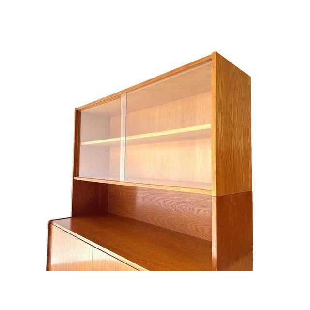 Vintage U-450 Display Cabinet by Jiroutek for Interier Praha, 1960s For Sale - Image 6 of 9