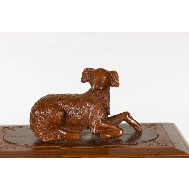 19th Century English Oak Decorative Box with Dog Carving For Sale In Atlanta - Image 6 of 12