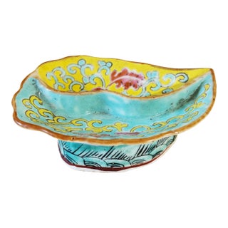 19th-Century Qing Dynasty Porcelain Treasure, Leaf-Shaped Divided Dish For Sale