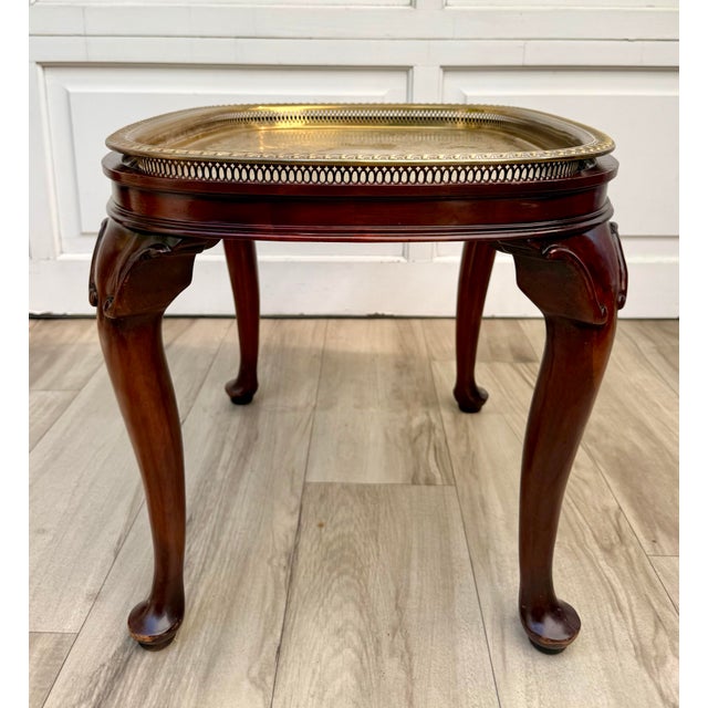 Mid 20th Century Mid-Century Queen Anne Style Mahogany Side Table With Engraved Brass Tray For Sale - Image 5 of 18