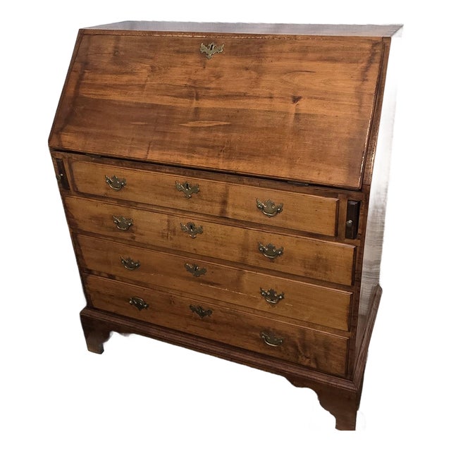 18th Century American Slant-Front Secretary Desk With Interior Drawers For Sale