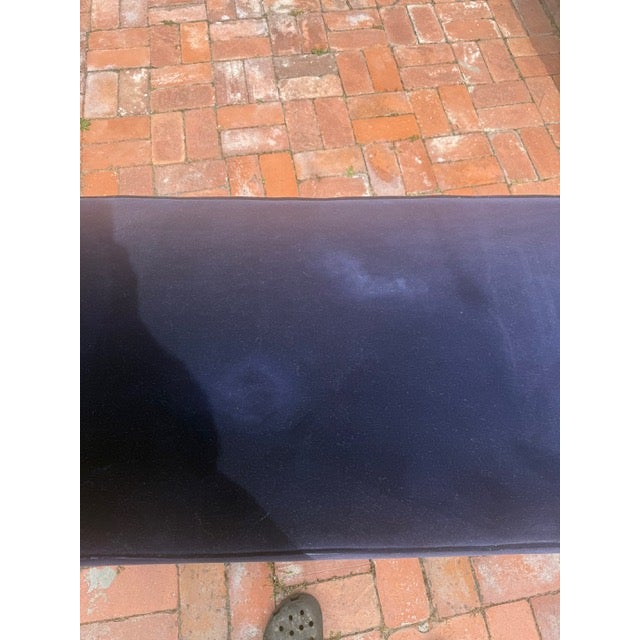 Modern Chaise in Blue Velvet Attributed to Dialogica For Sale In Los Angeles - Image 6 of 9