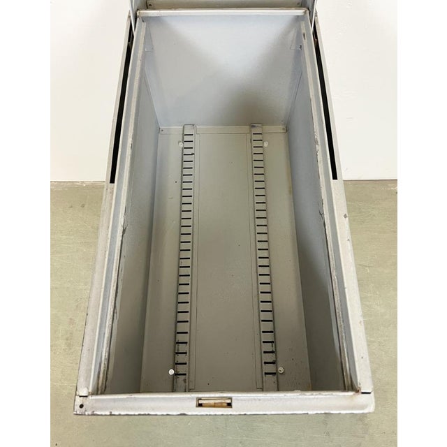 Industrial Grey Trolley, 1960s For Sale - Image 6 of 17