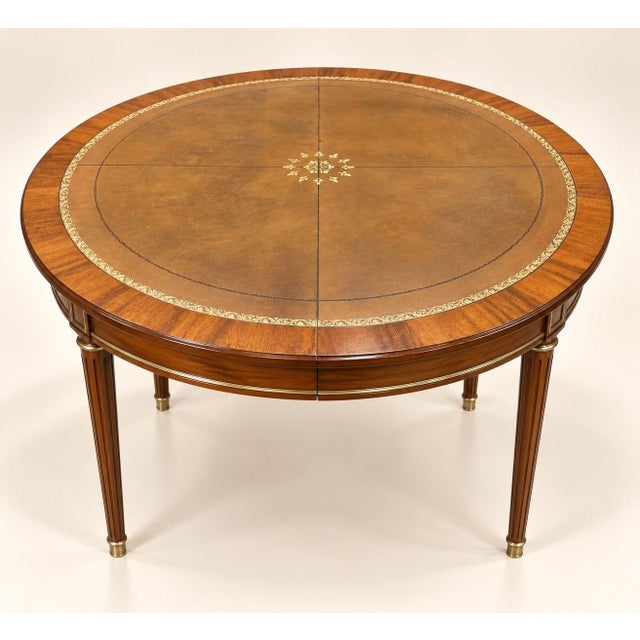 Louis XVI Style Extendable Dining Table in Mahogany, Leather and Brass, 1970s For Sale - Image 3 of 5