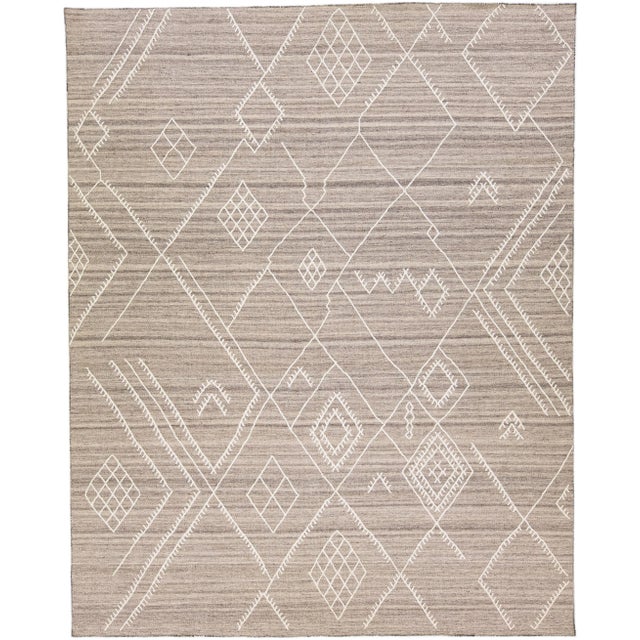 Textile Early 21st Century Flatweave Modern Kilim Wool Rug With Taupe Color Field by Apadana For Sale - Image 7 of 7