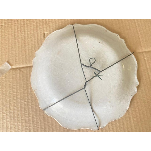 Green Plates in French Pink and Green Faïence, 20th Century, Set of 2 For Sale - Image 8 of 15