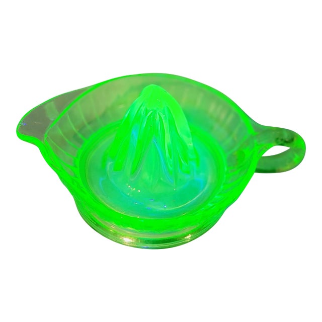 1940s Vaseline Glass Citrus Juicer For Sale