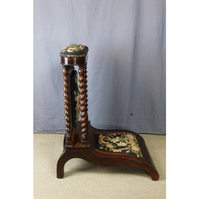 Napoleon III Brown Wooden Prie-Dieu For Sale - Image 11 of 12