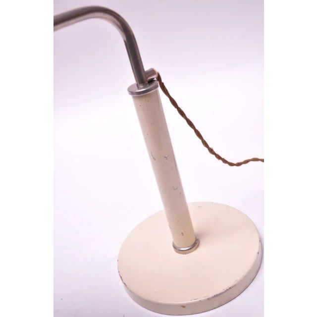 White 1930s Swiss 'Quick 1500' Adjustable Table Light by Alfred Müller For Sale - Image 8 of 13