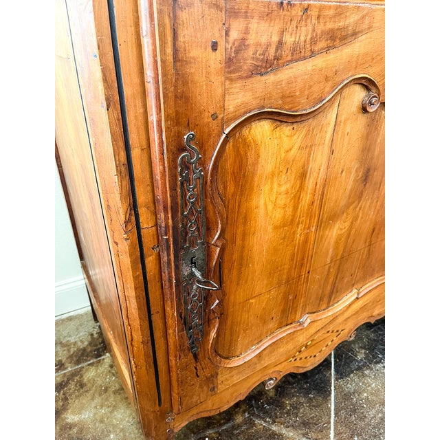 Wood Early 19th Century Bonnetière Cabinet For Sale - Image 7 of 8