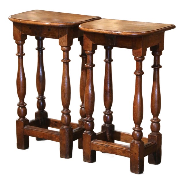 Pair of 18th Century French Louis XIII Oak Four-Leg Side Tables For Sale