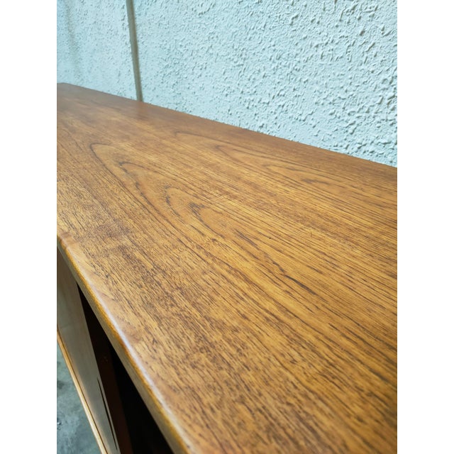 1970s Mid-Century Chest of Drawers from Aparador Aerthoj Jensen & Molholm, 1970 For Sale - Image 5 of 14