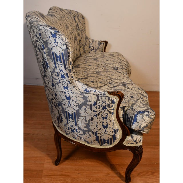 1900s Antique French Louis XV Walnut High-Back & Spring-Seat Loveseat / Settee For Sale - Image 11 of 16