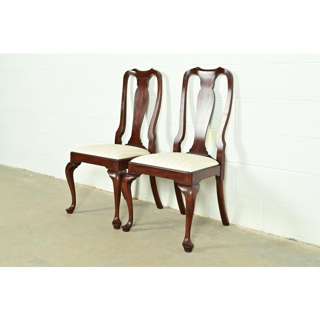 Queen Anne Henkel Harris Queen Anne Solid Mahogany Side Chairs or Dining Chairs, Pair For Sale - Image 3 of 15