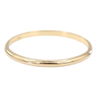 18k(750) Solid Yellow Gold Band Ring, Size 7.25 For Sale