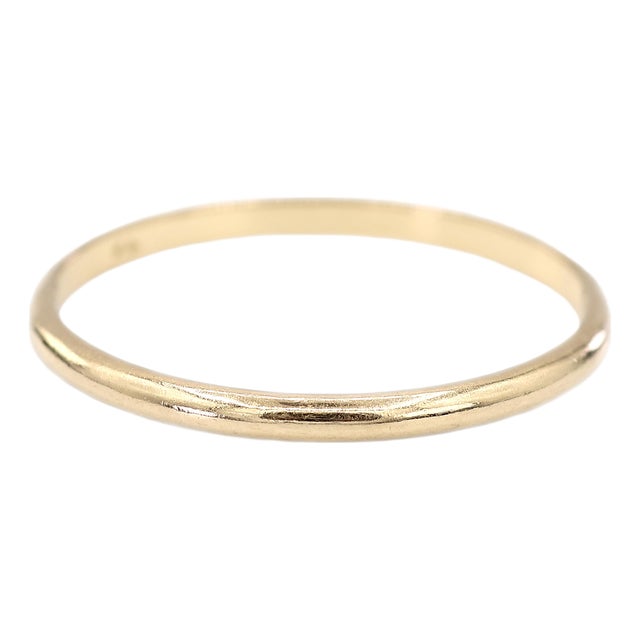 18k(750) Solid Yellow Gold Band Ring, Size 7.25 For Sale
