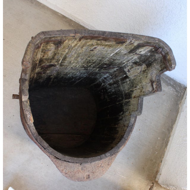 Chinese Water Bucket Elm Wood/Forged Iron/Antique Early 20th Century For Sale In Los Angeles - Image 6 of 7