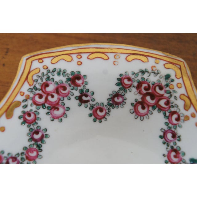 Mid 20th Century Edme Samson French Porcelain Armorial Scalloped Shell Dish For Sale - Image 9 of 10