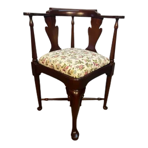 1960s Vintage Queen Anne Corner Chair