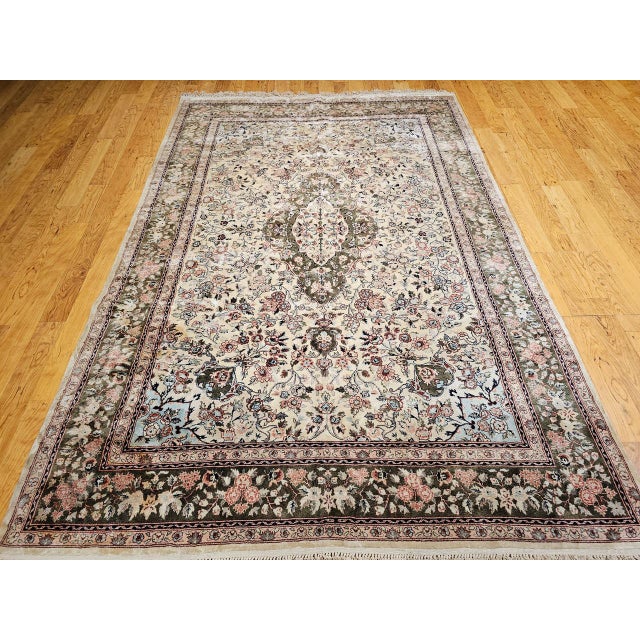 Vintage Indian Silk Rug, Hand-Knotted, Floral Medallion Design, 6' x 9' For Sale In Chicago - Image 6 of 18