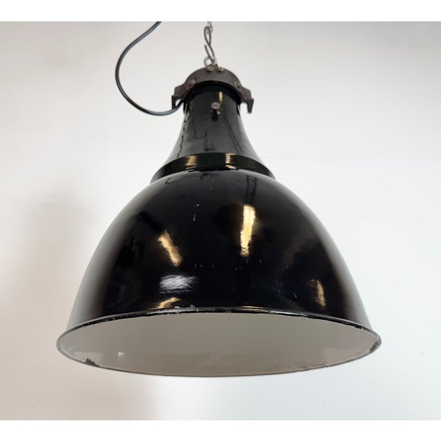 1930s Industrial Bauhaus Pendant Lamp in Black Enamel, 1930s For Sale - Image 5 of 18