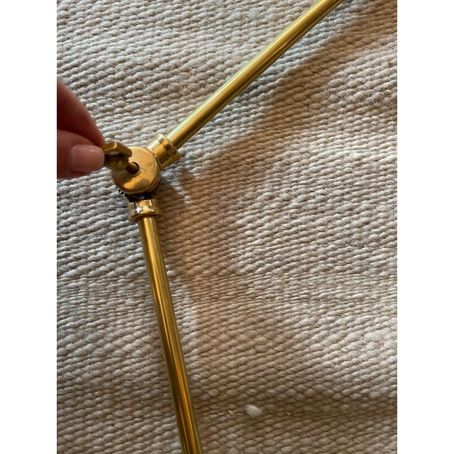Metal White Wall Lamp in the style of Stilnovo For Sale - Image 7 of 9