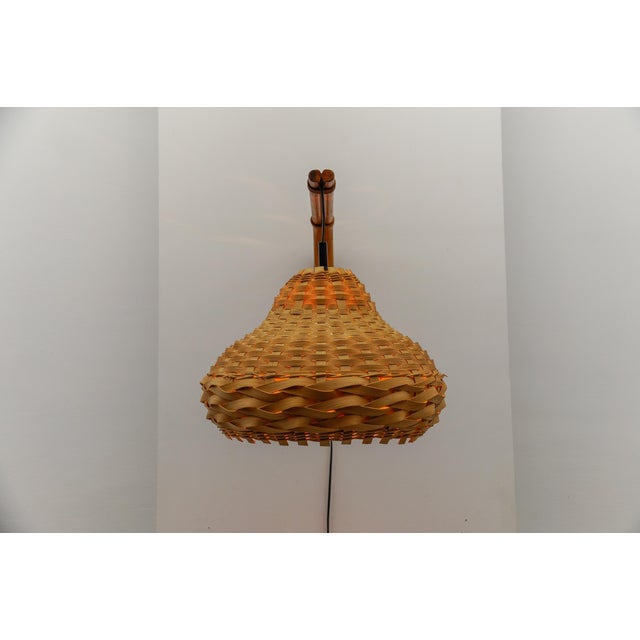 Wood Mid-Century Modern Wall Lamp in Bamboo and Rattan Wickerwork, 1960s For Sale - Image 7 of 9