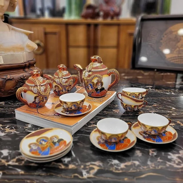 Coffee or Tea Cups in Satsuma Porcelain, 1930s, Set of 15 For Sale - Image 3 of 18