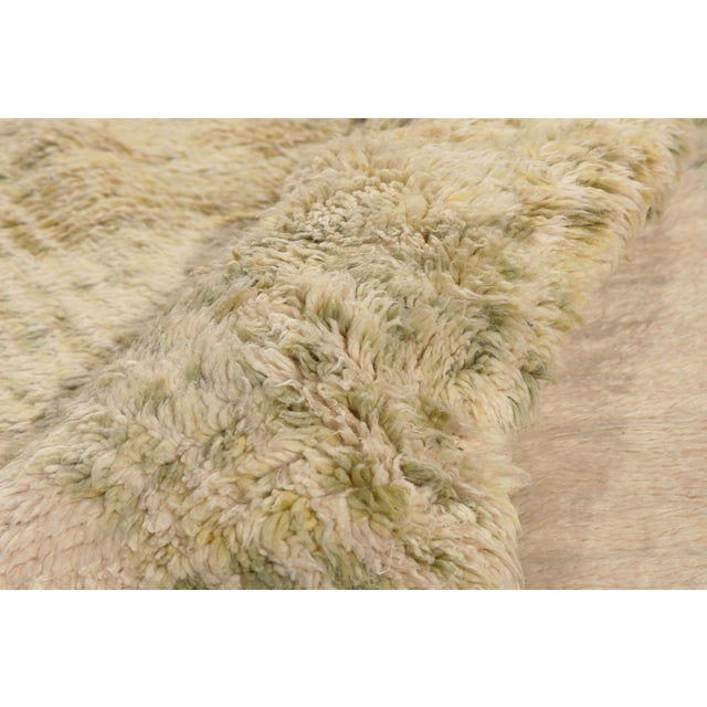 Contemporary Beni Mrirt Moroccan Rug, 07'01 X 09'00 For Sale In Dallas - Image 6 of 10