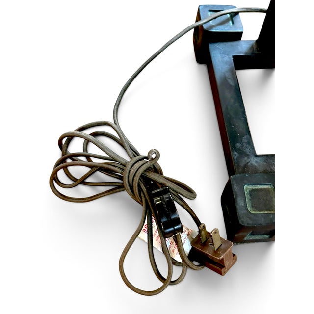 1980s Dale Tiffany Studios Frank Lloyd Wright Mission Style Stained Glass Table Lamp For Sale - Image 10 of 10