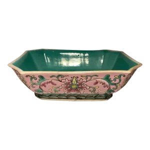 1900s Late Qing Dynasty Chinese Pink and Turquoise Enamel Porcelain Dish
