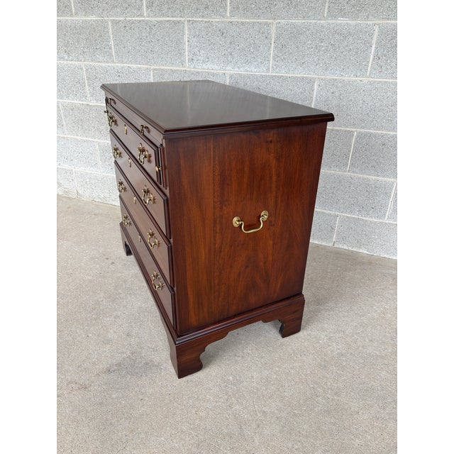 (B) Henkel Harris Mahogany Bracket Foot 4 Drawer Bachelor Chest For Sale In Philadelphia - Image 6 of 12