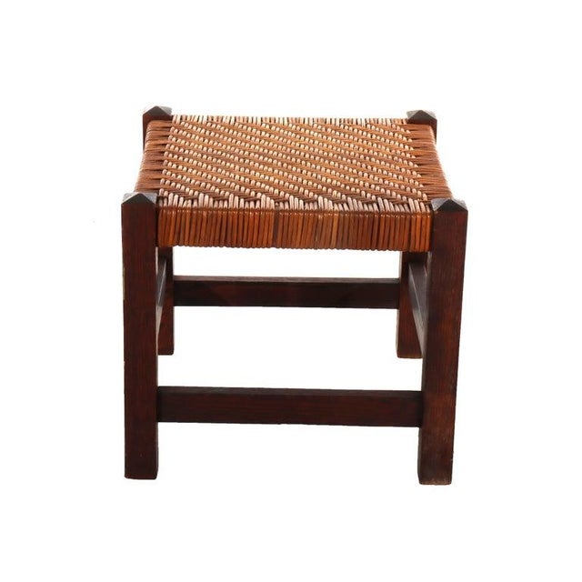Arts & Crafts Antique Stickley Arts & Crafts Mission Oak Splint Weave Footstool C1920 For Sale - Image 3 of 9