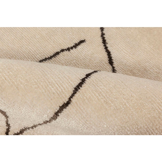 Modern Jean Cocteau-Inspired Abstract Gray Silk Oversized Rug "Graffito" For Sale - Image 4 of 7
