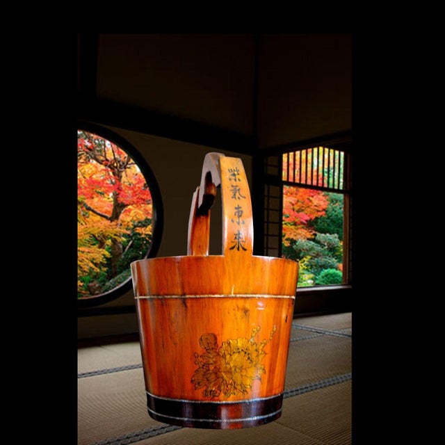 This is an authentic Japanese traditional wooden bucket for uchimizu. Uchimizu refers to the sprinkling of water in...