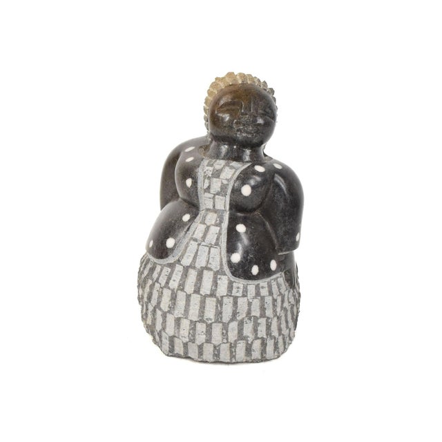 Early 20th Century Shona Stone Woman Sculpture In The Style of Colleen For Sale In Denver - Image 6 of 7