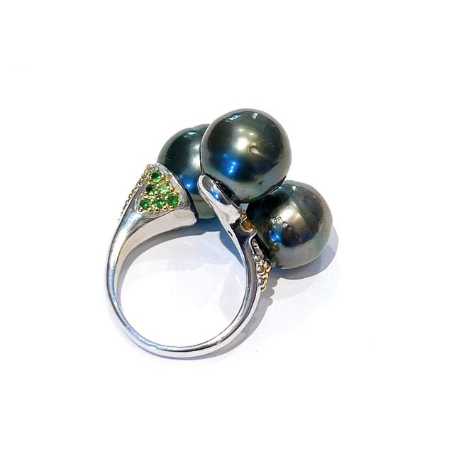 English Bochic “Orient” Vintage South Sea Pearl & Fancy Sapphires Ring Set 18K Gold & Si For Sale - Image 3 of 9