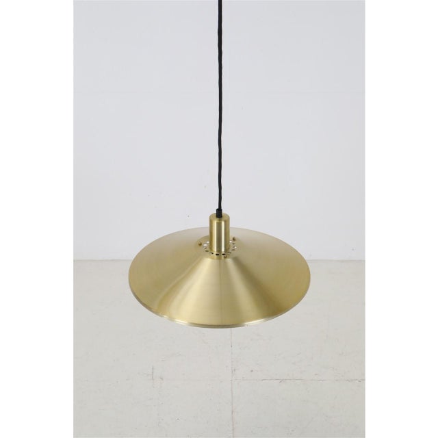 1960s-1970s, vitrika, denmark. Aluminum shade, gold/brass anodized exterior. Interior painted white (original paint). E27...