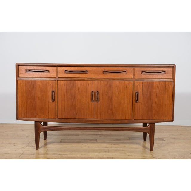 Victor Wilkins Mid-Century Modern Teak Sideboard by Victor Wilkins for G-Plan, 1960s For Sale - Image 4 of 18