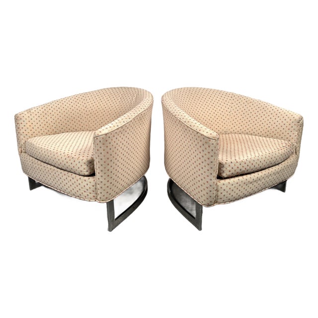 Mid 20th Century Pair of Chrome Strap Barrel Lounge Chairs Attributed to Finn Andersen for Selig For Sale