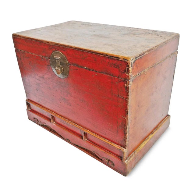 Mid 20th Century Vintage Ming Red Trunk For Sale - Image 5 of 9