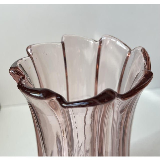 Vintage Art Deco Vase in Pink Rosaline Glass, 1930s For Sale - Image 6 of 9