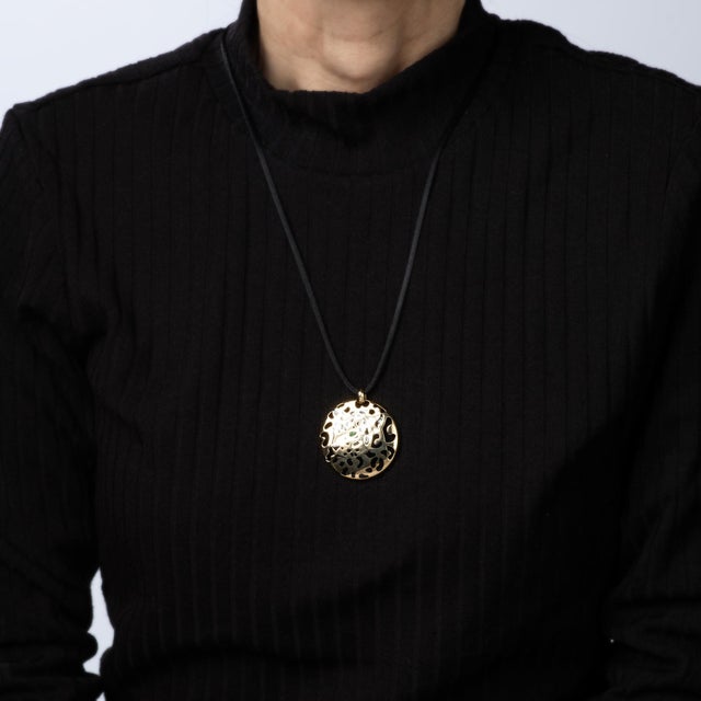 Early 21st Century Cartier Panthère De Cartier Pendant Necklace 18k Yellow Gold Signed Jewelry For Sale - Image 5 of 5