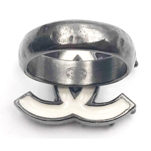Early 21st Century Chanel Off White Pop up Enamel Gunmetal CC Ring For Sale - Image 5 of 6