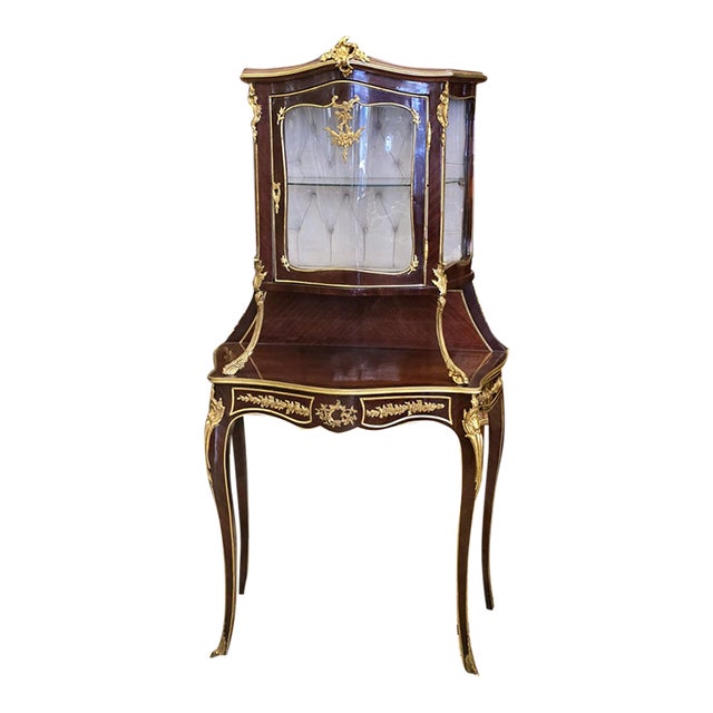French-Inspired Louis XV Vitrine Cabinet – Gilded Bronze Details, Glass Panels & Display Stand For Sale