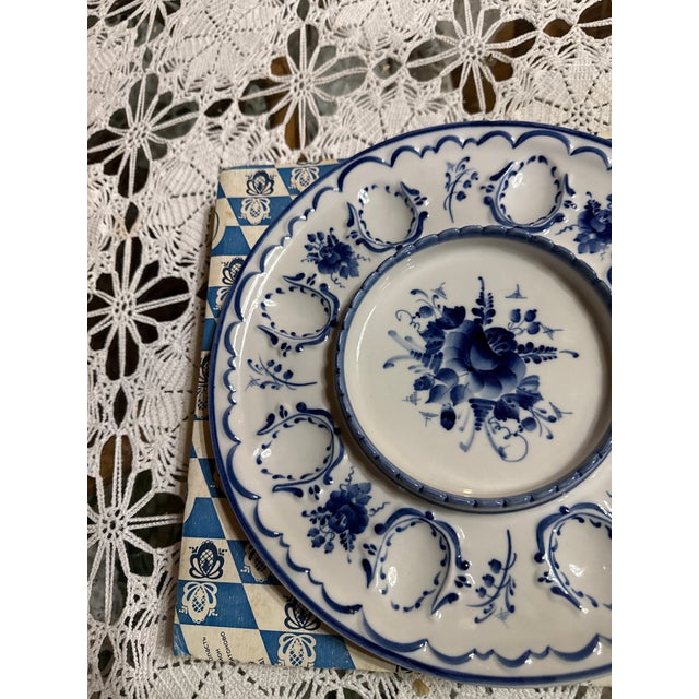 1970s Beautiful Vintage Gzhel Hand Painted Oyster or Deviled Egg Plate For Sale - Image 4 of 11