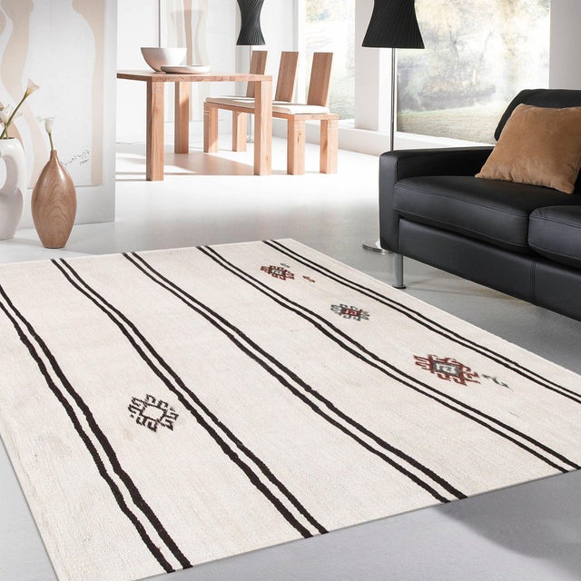 1940s Pasargad Home Vintage Kilim Ivory Area Rug, 5' 4'' X 6' 0'' For Sale - Image 5 of 5